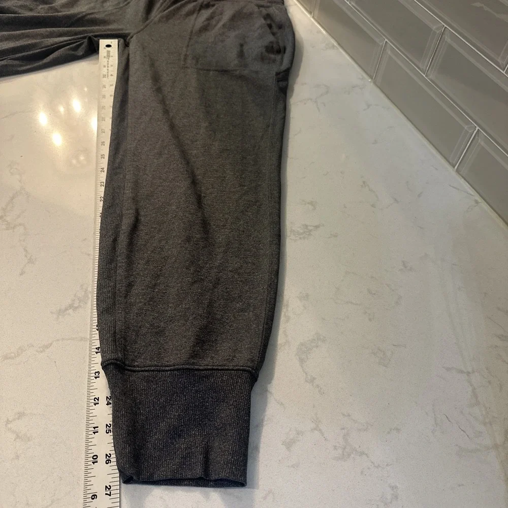ATHLETA Venice Jogger Pants - $98 Grey Heather Size Medium